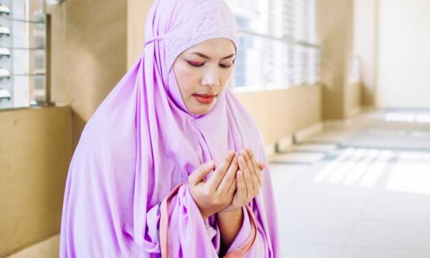 Rizq Ki Farakhi K Liye Dua Urdu-Hindi