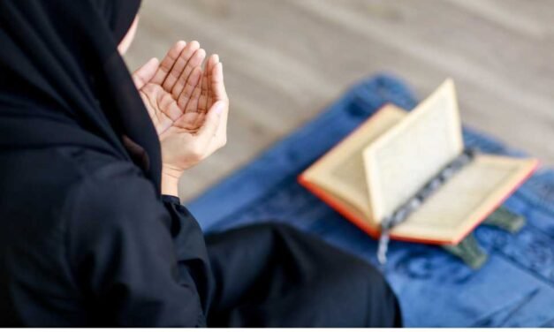 Surah Hashr Last 3 Ayat Ke Fayde Urdu-Hindi