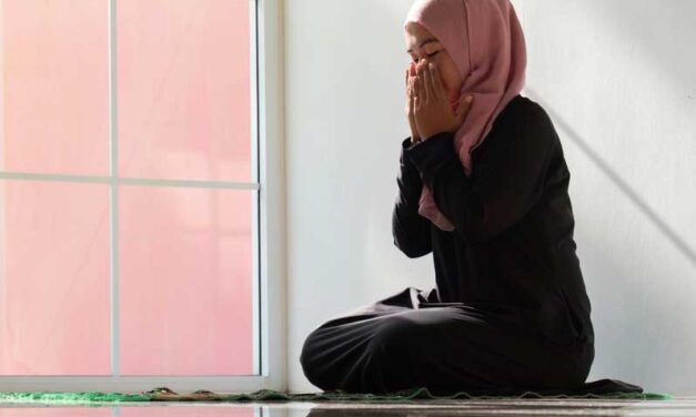 Wafar Rizq Aur Dolat Hasil Karne Ka Wazifa Urdu-Hindi