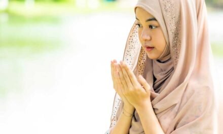 Surah Waqiah Wazifa For Rizq Urdu-Hindi